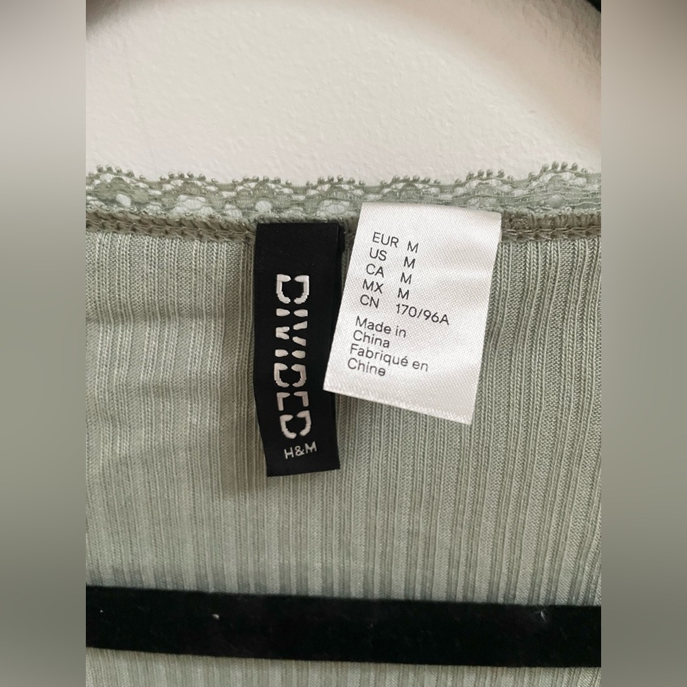 H&M Lace Trimmed Ribbed Top - Picture 4 of 5